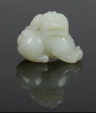 Load image into Gallery viewer, Chinese nephrite/jade carving of a temple guardian dog.