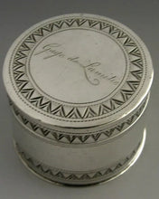 Load image into Gallery viewer, EARLY RARE FRENCH 1780 SiLVER SNUFF  BOX.