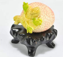 Load image into Gallery viewer, A chinese moulded Snuff Bottle medelled as a Lychee.