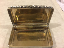 Load image into Gallery viewer, GEORGE IV SILVER SNUFF BOX, by Thomas Shaw, Birmingham, 1828.