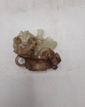 Load image into Gallery viewer, A black and white jade vase and cover 19th century