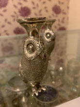 Load image into Gallery viewer, A pair of late Victorian silver novelty owl vases, Sydney Blunt & Frederick Dendy Wray, London.
