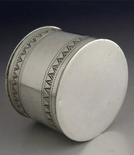 Load image into Gallery viewer, EARLY RARE FRENCH 1780 SiLVER SNUFF  BOX.
