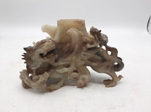 Load image into Gallery viewer, A black and white jade vase and cover 19th century