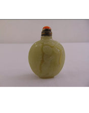 Load image into Gallery viewer, Chinese 19th century Carved Jade Snuff Bottle..