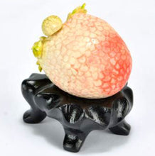 Load image into Gallery viewer, A chinese moulded Snuff Bottle medelled as a Lychee.