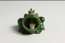 Load image into Gallery viewer, Russian nephrite Jade frog with diamond set coronet, eyes and tongue.