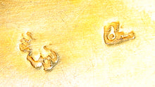 Load image into Gallery viewer, A 19TH CENTURY RUSSIAN SILVER NIELLO SNUFF BOX