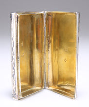 Load image into Gallery viewer, A 19TH CENTURY RUSSIAN SILVER NIELLO SNUFF BOX