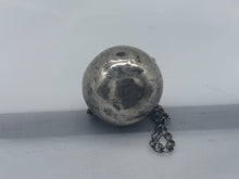 Load image into Gallery viewer, 18th century Continental silver double-gourd scent bottle