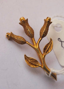 Antique unusual 15CT Gold Flower Brooch.