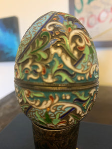 Russian silver cloisonne Enamel Easter Egg by Grigory Sbetnayev, Moscow Circa 1893..
