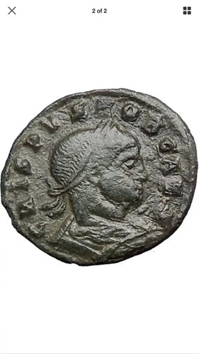 a black and white photo of a frisbee 