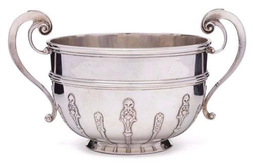 Edward VII silver twin handled bowl by Holland, Aldwinckle & Slater, London, 1901.
