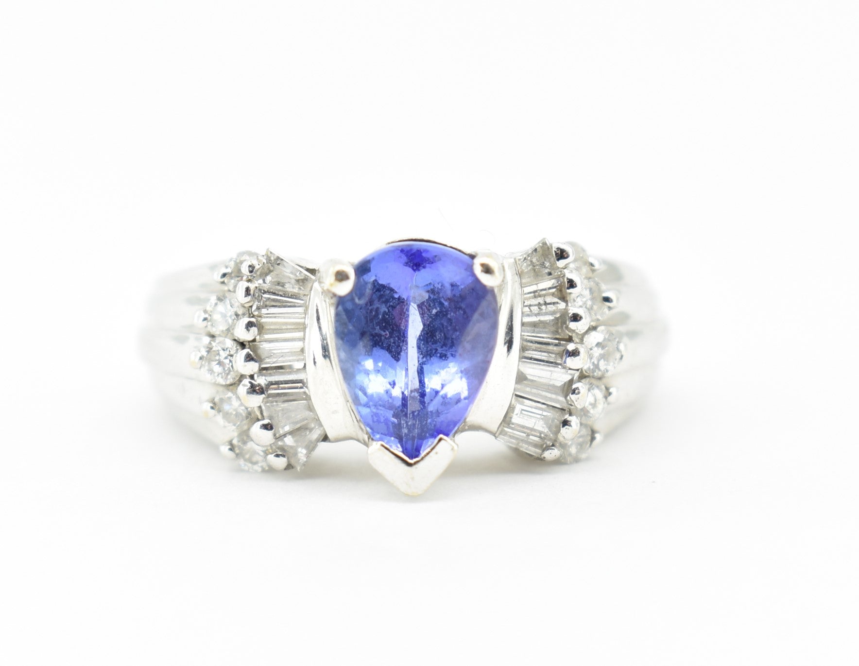 18K Gold Iliana Tanzanite and Diamond Fashion Ring